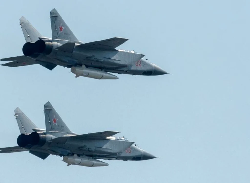 Avioane MiG-31K înarmate cu rachete „Kinjal“ FOTO Ministerul rus al Apărării