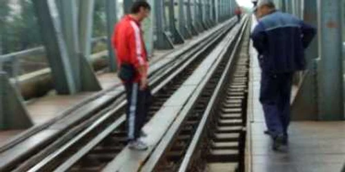 Satu Mare: Şine periculoase – Revista presei locale