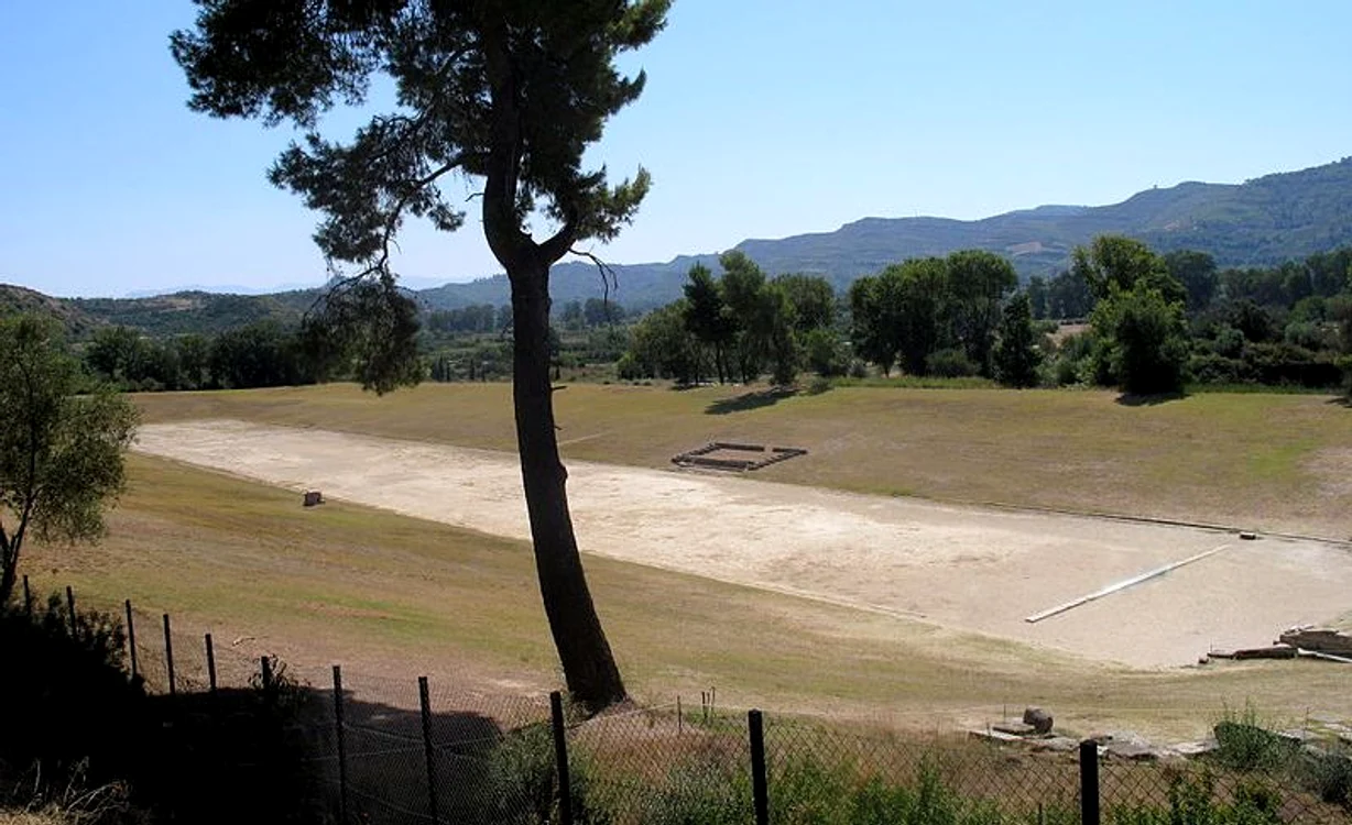 Stadionul Olympia din Peninsula Peloponez a găzduit Jocurile Olimpice antice vreme de aproape 1.200 de aniFoto: en.wikipedia.org