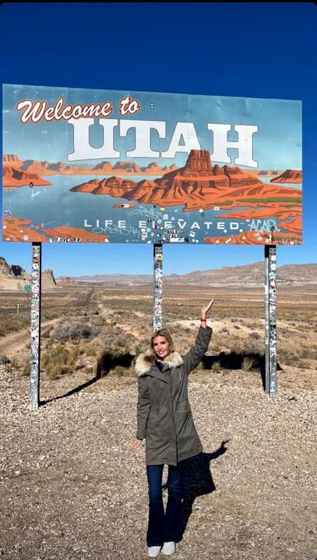 Imagini inedite cu Ivanka Trump in excursie in Canionul Antilopei din Utah Instagram (1) jpg