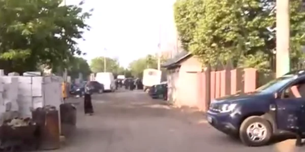 gunoaie la porţile oamenilor