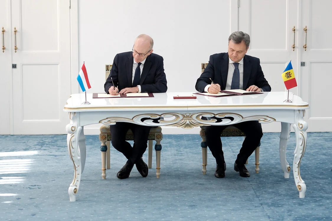 Premierul Luxemburgului a efectuat vizita la invitația omologului său moldovean. FOTO: Facebook