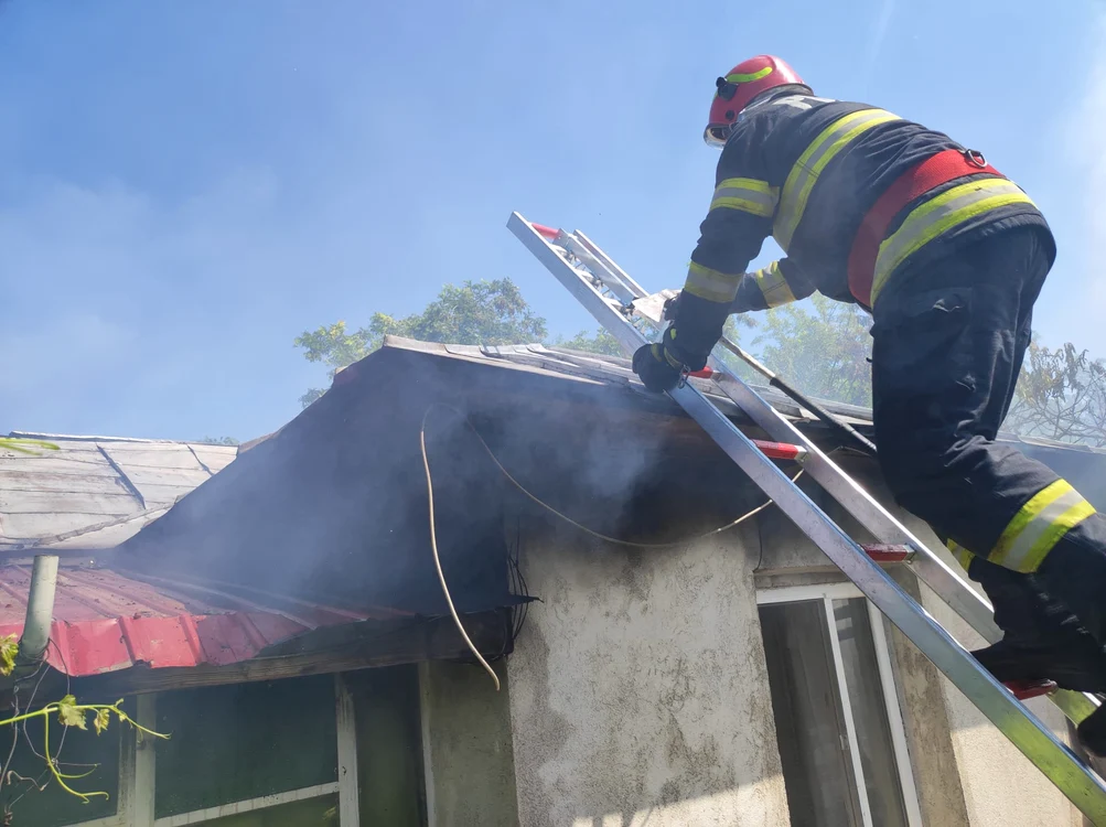 Pompierii au lichidat incendiul FOTO: ISU Vrancea