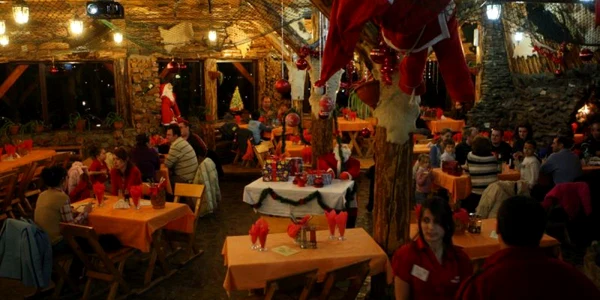Masa de Revelion este bogată la pensiunile din judeţul Braşov