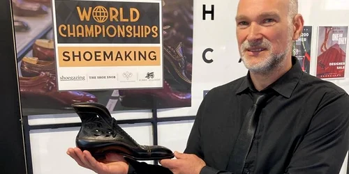 Pantoful lui Victor Vulpe FOTO arhivă personală