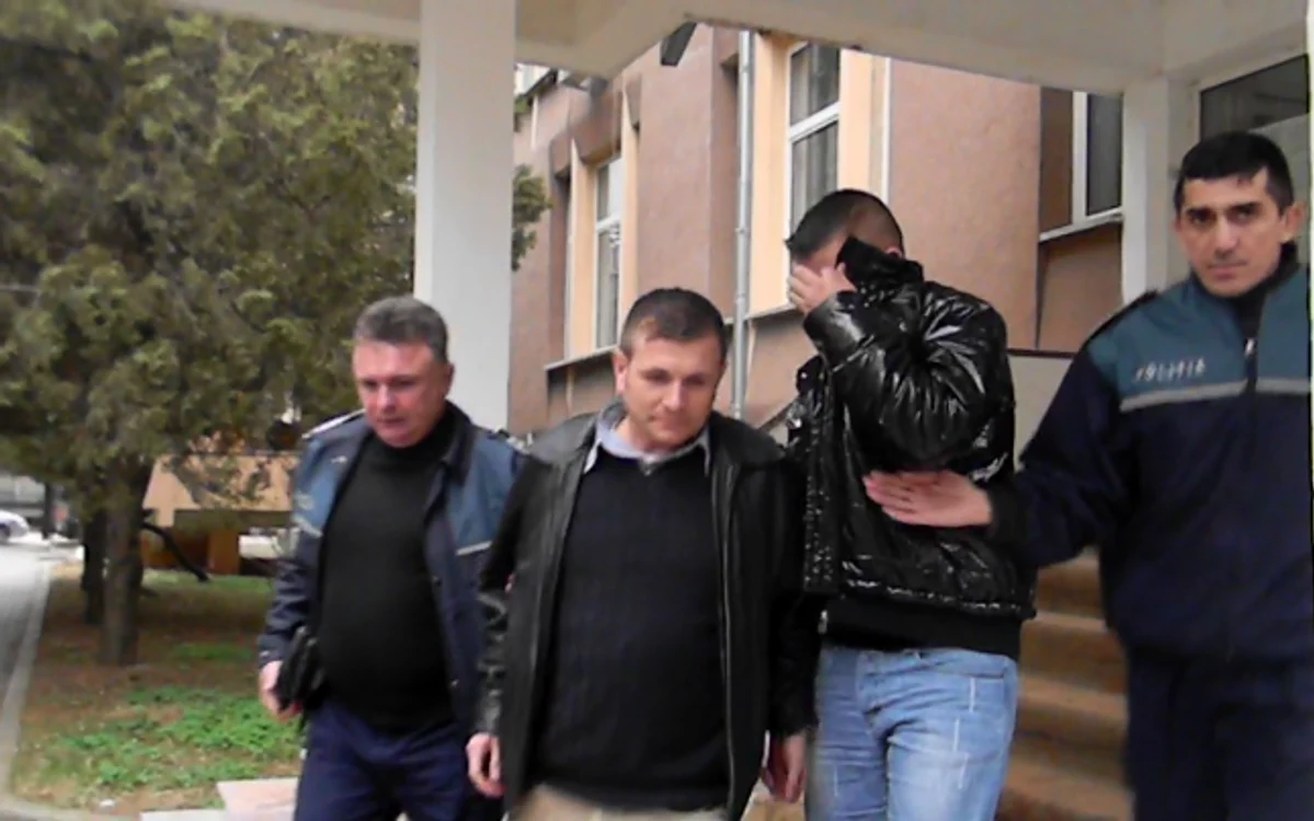 Zaharia Ghimboaşă şi Cătălin Lance se află în arestul IPJ Braşov FOTO CRISTIAN FRANŢ