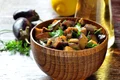 Vinete condimentate facute la cuptor  Sursa foto shutterstock 566931247 jpg