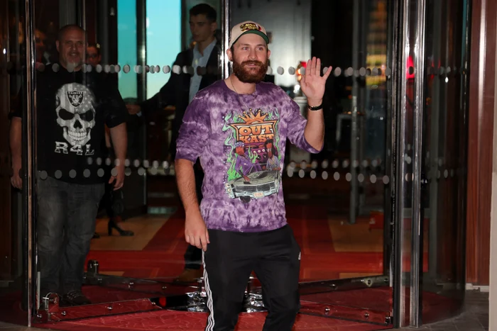 René-Charles la Paris, mereu cu ochii pe mama sa, Celine Dion