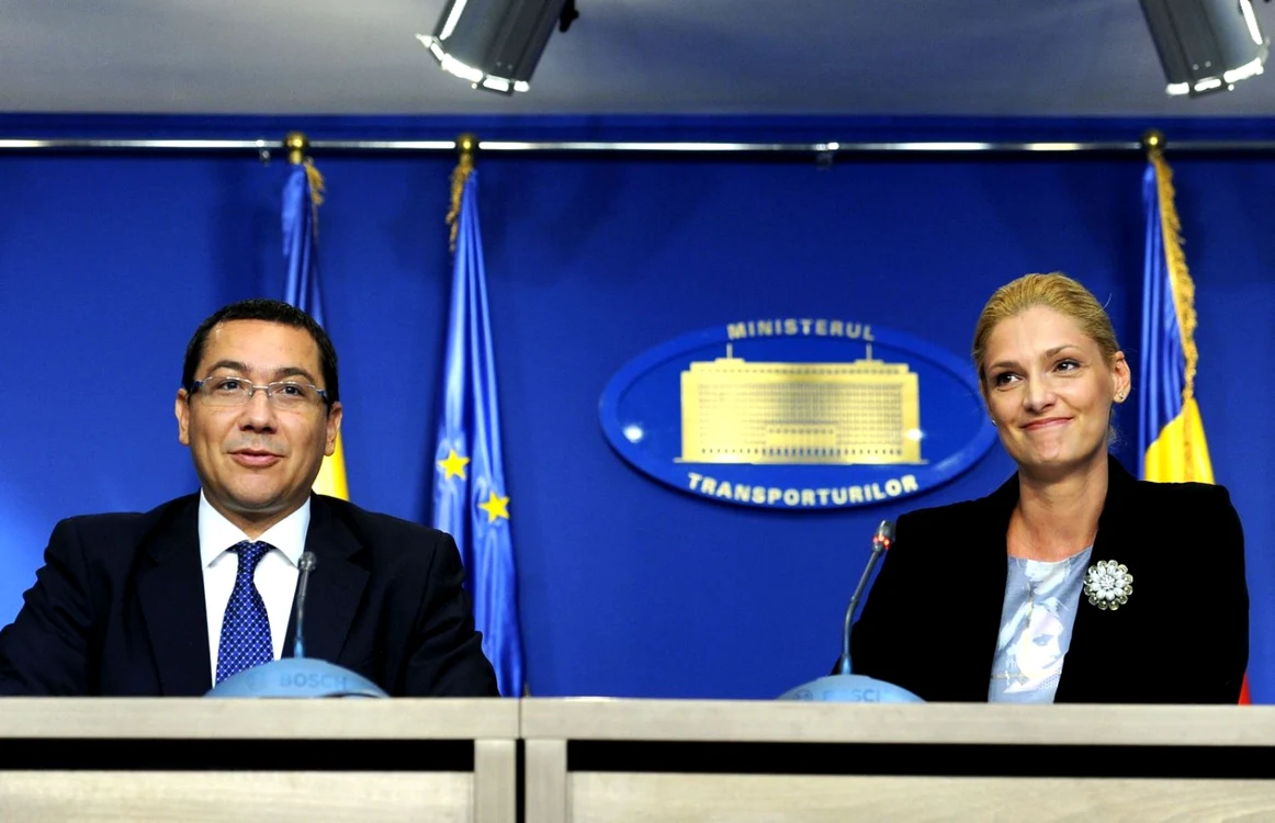 Premierul Victor Ponta i-a cerut Ramonei Mănescu, noul ministru al Transporturilor, să-l cheme pe Gruia Stoica să semneze contractul de privatizare a CFR Marfă. Mănescu l-a chemat, dar nu şi-a pus semnătura pe document FOTO gov.ro