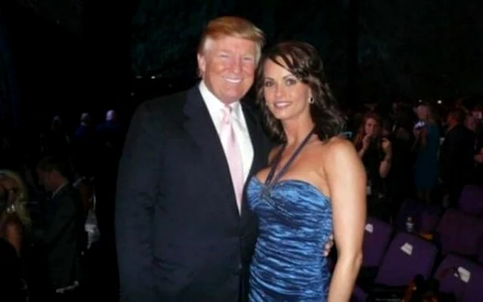 Donlad Trump şi Karen McDougal