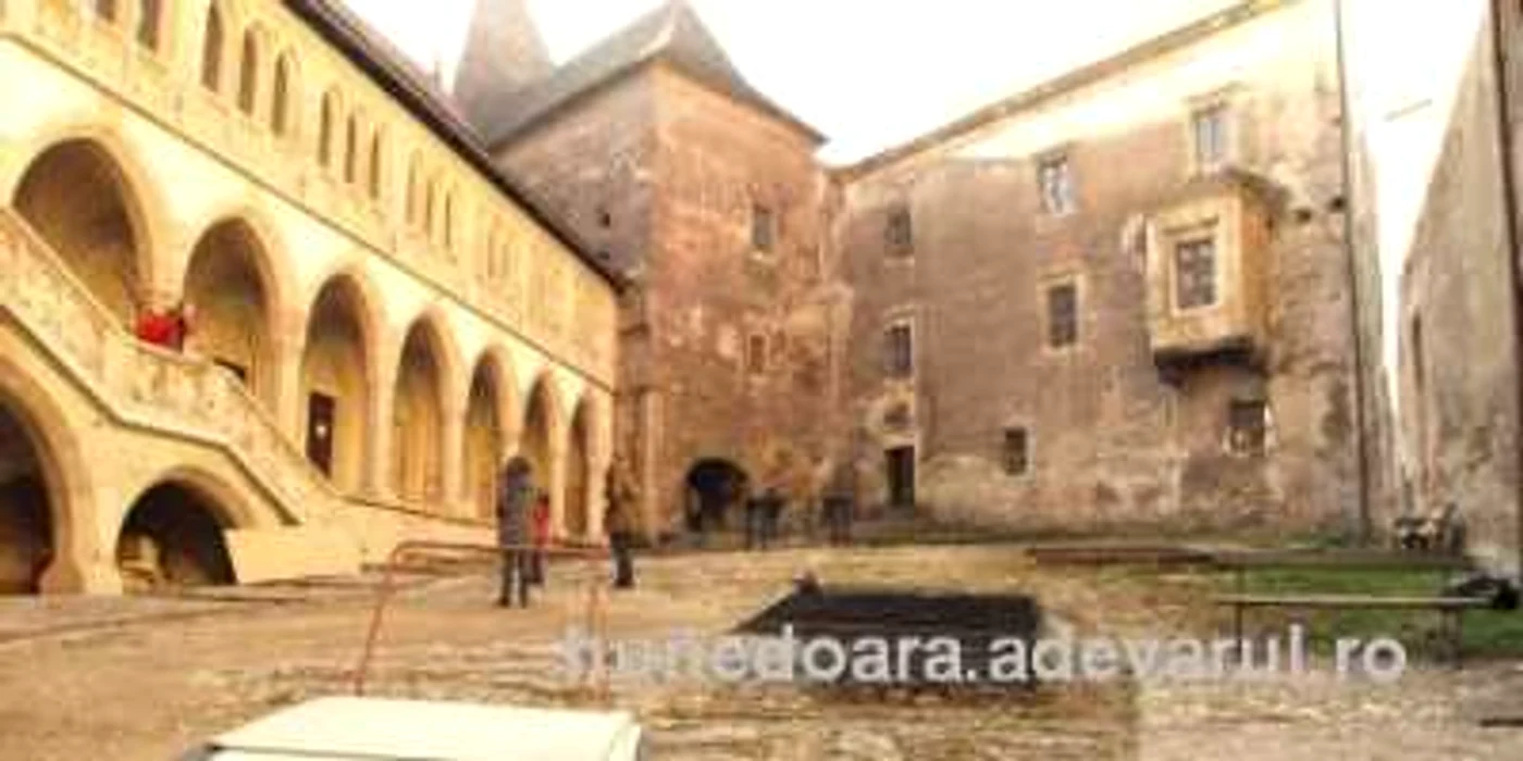 Castelul Corvinilor. Foto: D. Guţă