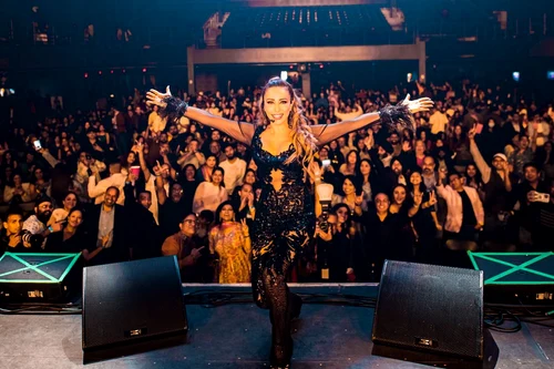 foto 2   iulia vantur jpeg