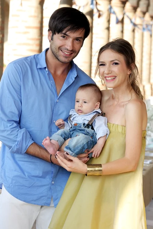 Adela și Radu sunt nașii lui Vlad, fiul Danei Rogoz