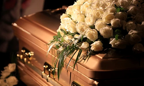 sicriu flori servicii pompe funebre jpeg