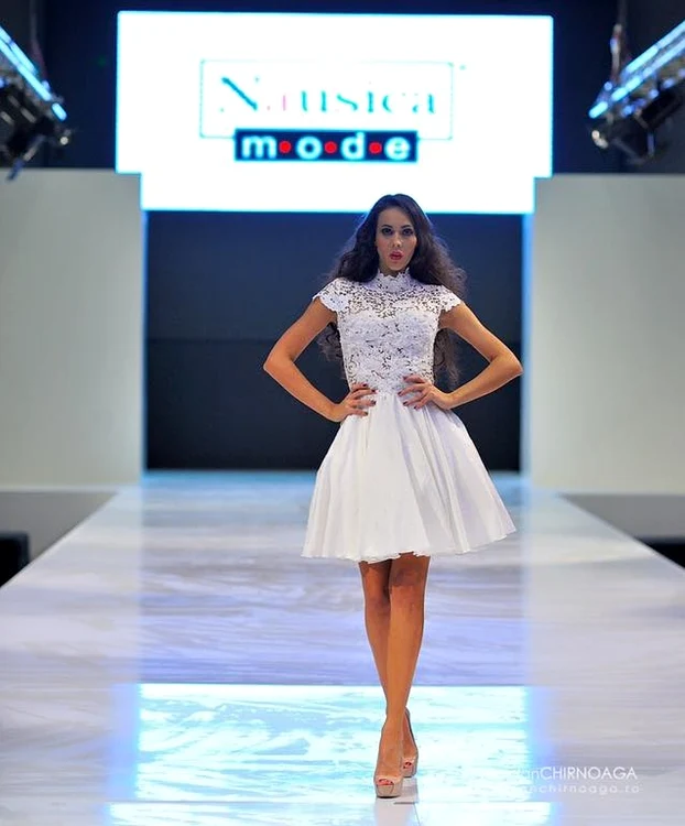 Colecţia "Me &amp; I" a mizat pe utilizarea exclusivă a albului şi a negrului