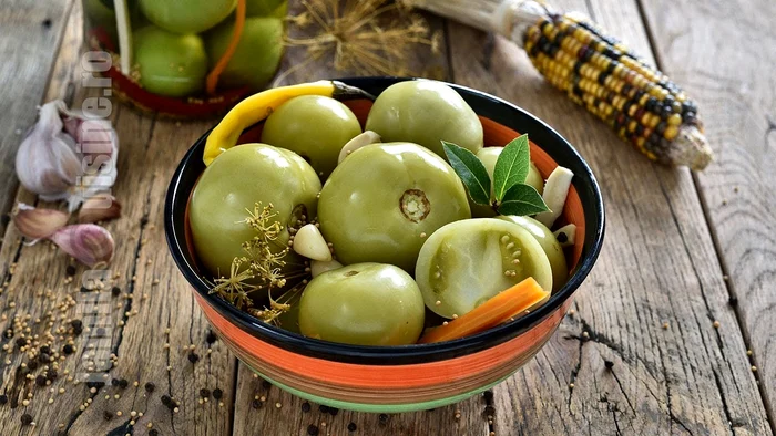 Gogonelele în saramură. Murătura românească care întărește imunitatea iarna