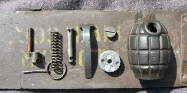 Focşani: O grenadă defensivă a fost găsită pe stradă, de un trecător!