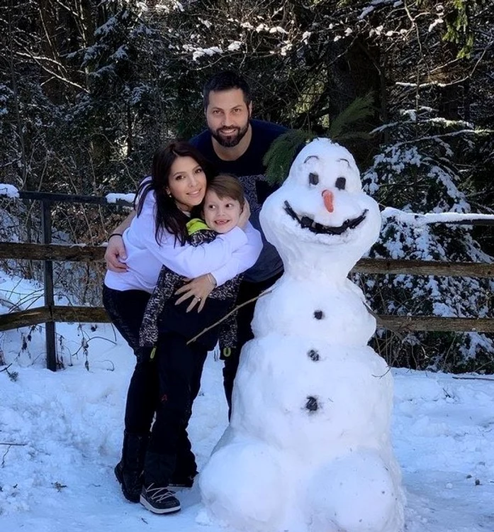 
    Celia a dezvăluit că atât ea, cât și mama și sora ei, au suferit o formă gravă de COVID-19 Sursă foto: Arhivă personală   