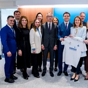 nadia comaneci si roberta metsola la PE FOTO FB Victor Negrescu1 jpg