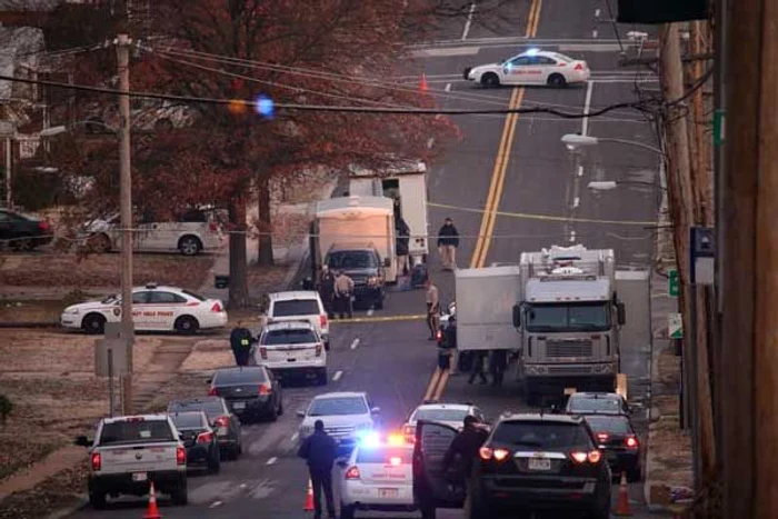 
    Cei doi agenţi se află în afara oricărui pericolfoto: captură video  