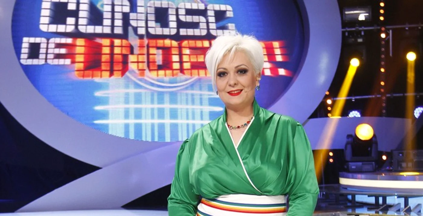 
    Monica Anghel  