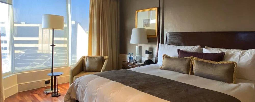 camera hotel pexels1 jpeg