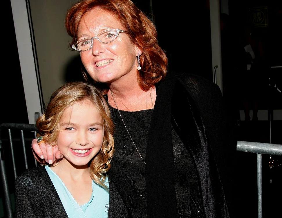 
    Saoirse împreună cu mama ei, Courtney Kennedy, într-o imagine din 2006foto: Getty Images  