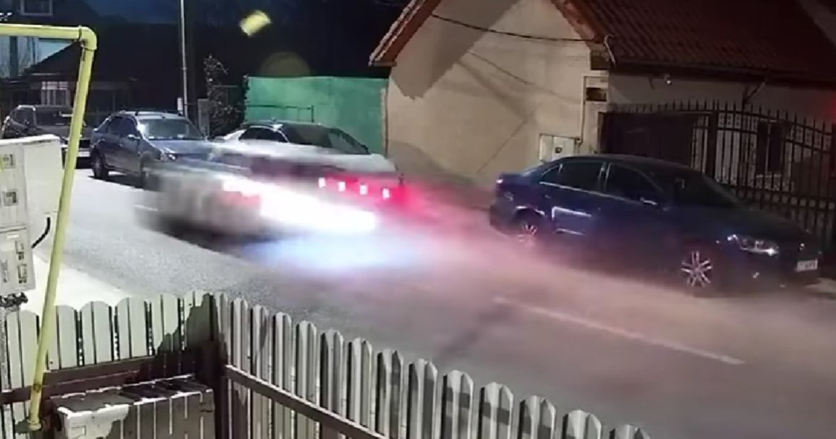 „Accident devastator: un tânăr a distrus șapte mașini parcate în urma impactului” „Accident devastator: un tânăr a distrus șapte mașini parcate în urma impactului”