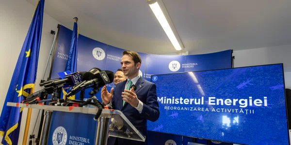 Sebastian Burduja FOTO Inquam / Gyozo Baghiu