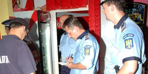 Poliţiştii valceni îi cauta pe autorii escrocheriei 