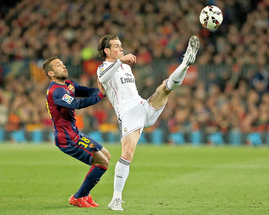 
    Real Madrid a plătit  100 de milioane  de euro pe Gareth  Bale, dar prestaţiile  lui au fost departe  de ceea ce aşteptau  fanii de la elFOTO: AP  