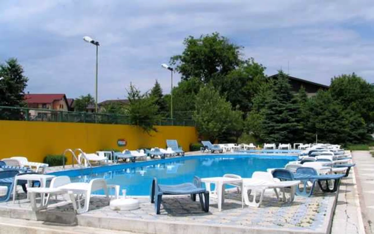 Inspectorii DSP Bihor au verificat  piscinele