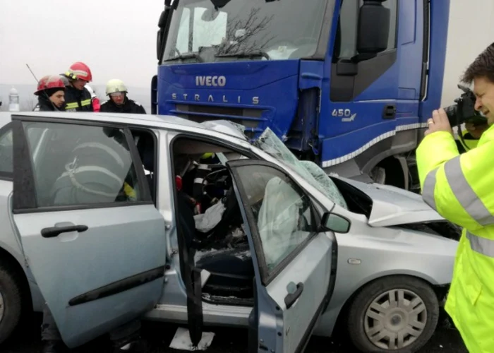 ISU a intervenit la locul accidentului cu două autospeciale FOTO ISU Timiş