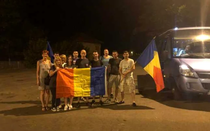 Protestatarii din Satu Mare au pornit spre Bucureşti în noaptea de joi spre vineri - foto: Facebook Trupa ARMA