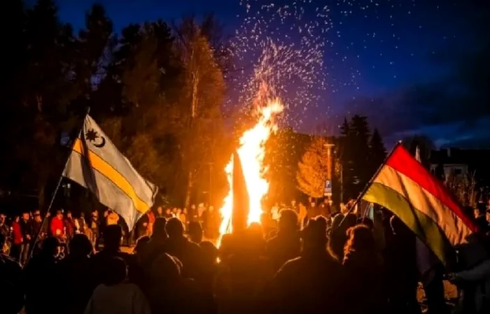 Secuii vor aprinde focurile duminică, la ora 18.00 FOTO Facebook/ Tibor Pozbai