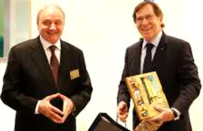 Nicolae Timofti a oferit daruri oficialilor europeni