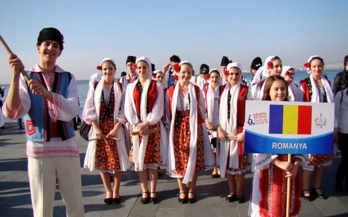 Grupul folcloric de dansuri populare „Florile Dobrogei“ 