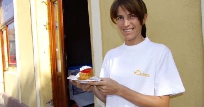 Sibiu: Iulia Oprişiu, zâna prăjiturilor