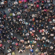 Multime oameni aglomeratie FOTO Shutterstock