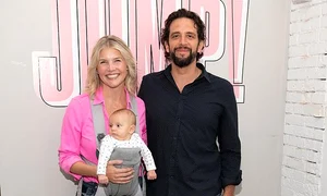 Nick Cordero era căsătorit cu Amanda Kloots și aveau împreună un băiețel de un an, pe nume Elvis jpeg