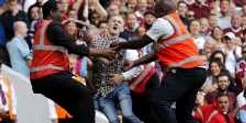 spectator tottenham west ham united FOTO reuters