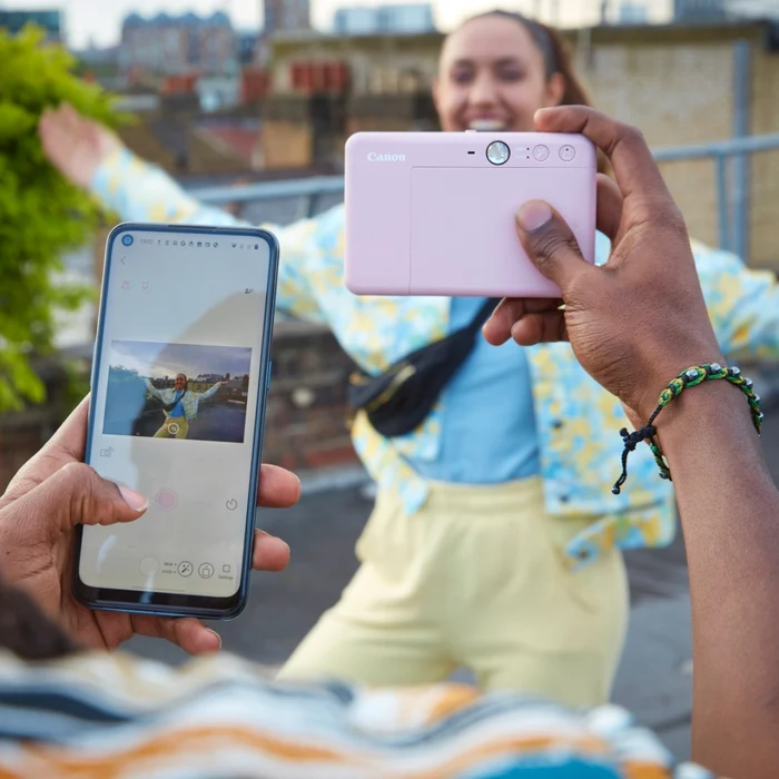 Aparat foto cu imprimantă instant Canon Zoemini S2