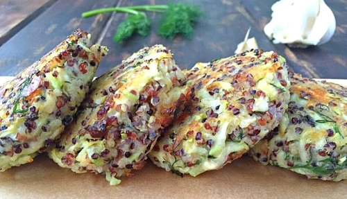 chiftelute de quinoa cu dovlecel si branza jpeg