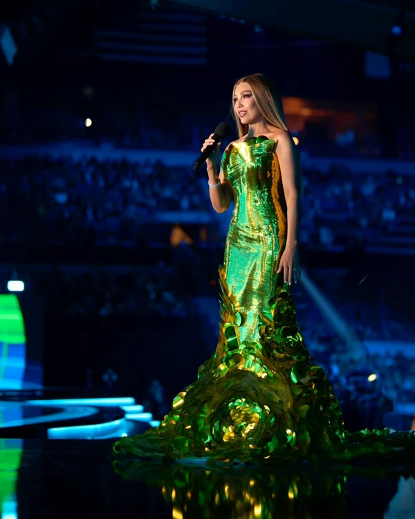 Thalia, la Latin Grammy Awards 2022 pagina oficiala (2) jpg