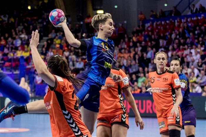 
    Cristina Laslo și-a găsit loc în echipa RomânieiFoto: sportpictures.eu  