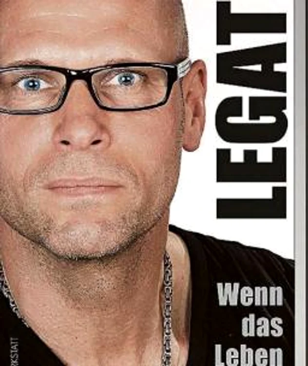 Lucrarea sa de 224 de pagini se traduce liber: "Atunci când viaţa"