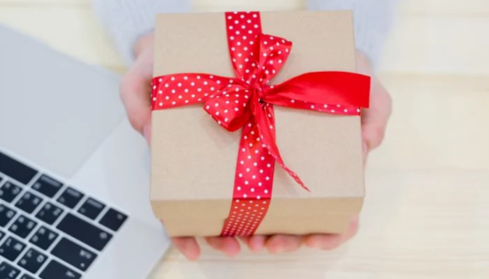 77% dintre companiile din România își recompensează angajații. Unii oferă prime în bani, alții pachete de Crăciun sau zile libereFoto: Shutterstock