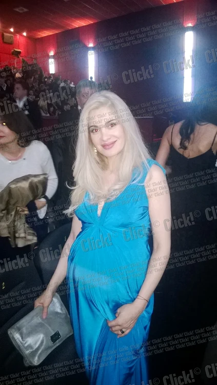 Anemona este însărcinată în nouă luni