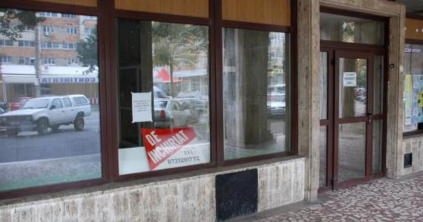 Tot mai multe firme şi-au suspendat activitatea din cauza crizei, foto Ciprian Dragomir