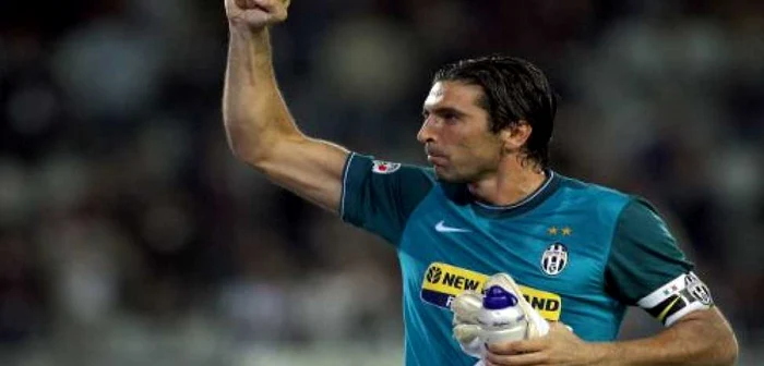 Gianluigi Buffon a apărat poarta Italiei